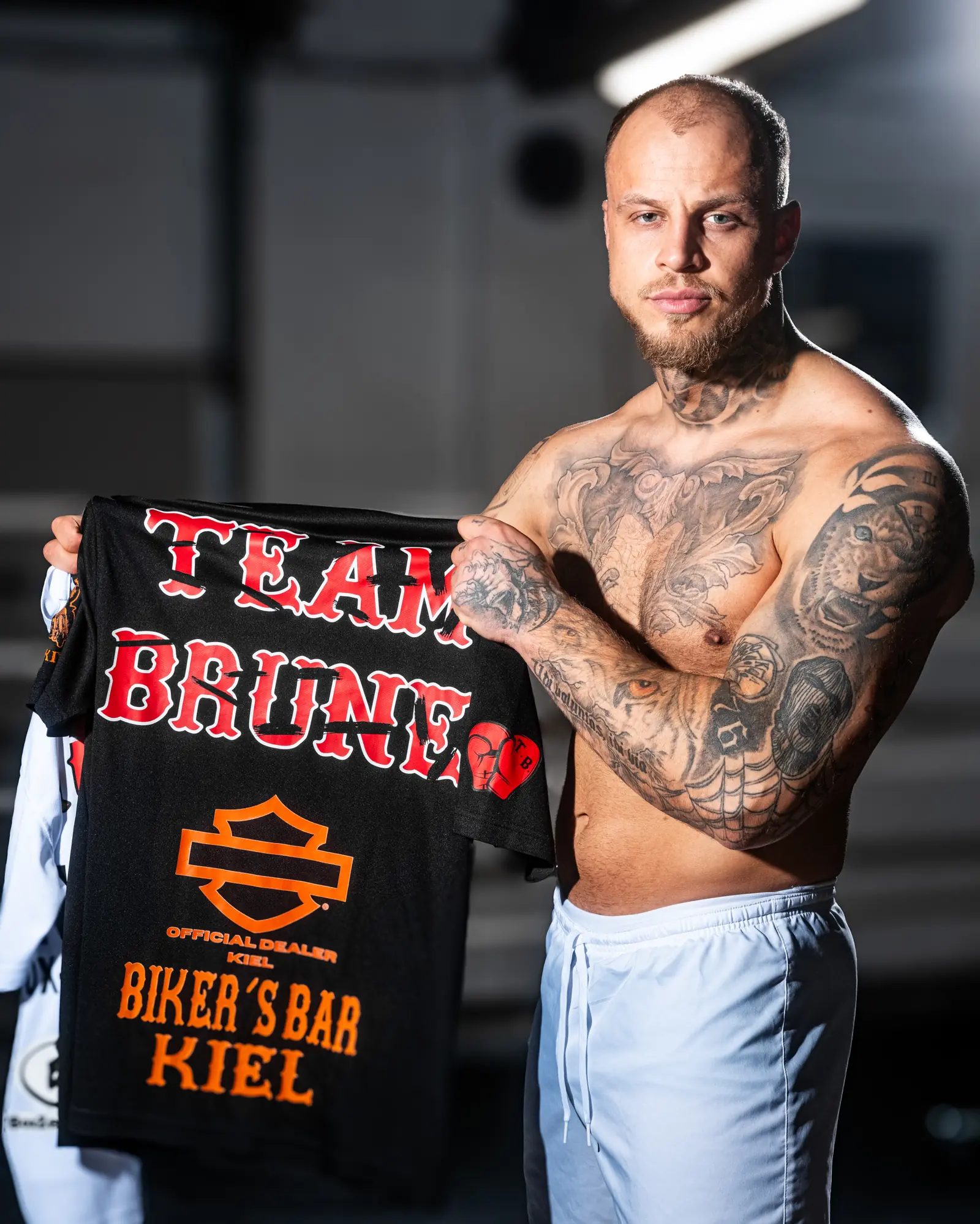 Hannes Brune im Team-Brune-Shirt von Biker's Bar Kiel